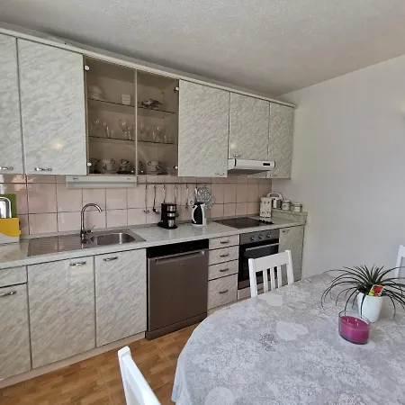 Turina Apartment *