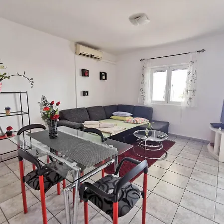 Apartment Turina *