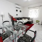 Turina Makarska