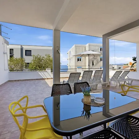 Apartment Turina *